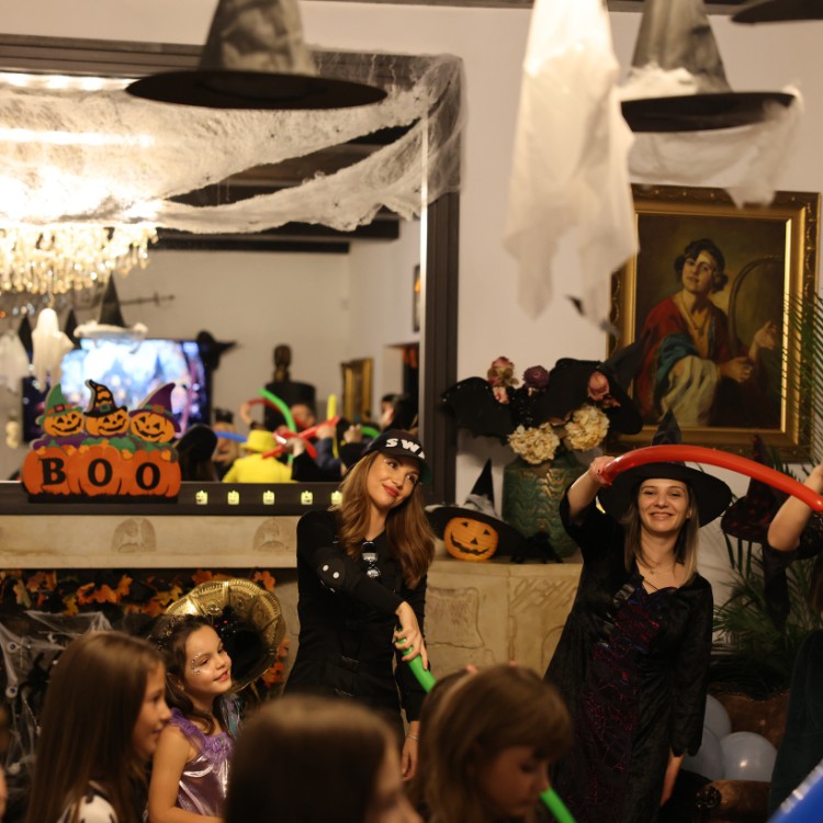 Sărbătoare spectaculoasă de Halloween la EkoGroup Vila: Nicholas Petrescu și „party starters” au ridicat distracția la nivelul următor! 2 EkoGroup Vila, Halloween
